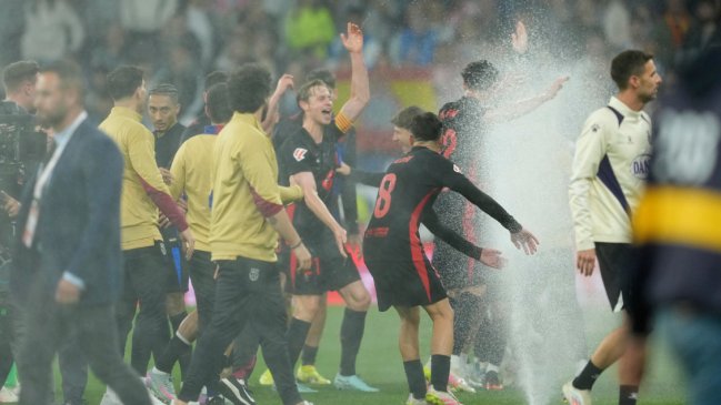 Espanyol activó el sistema de riego cuando FC Barcelona celebraba su nuevo título