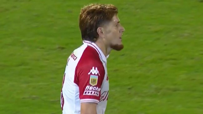 [VIDEO] Leonardo Gil erró una increíble ocasión ante Rosario Central