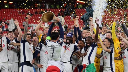   Tottenham alzó el trofeo como flamante campeón de la Europa League en San Mamés 