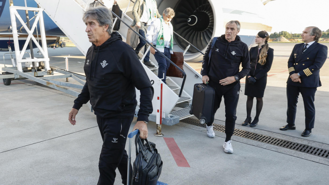 Betis de Pellegrini arribó a Breslavia para la final de la Conference League ante Chelsea