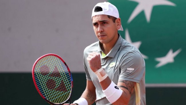 Alejandro Tabilo tuvo exigido debut triunfal en Roland Garros