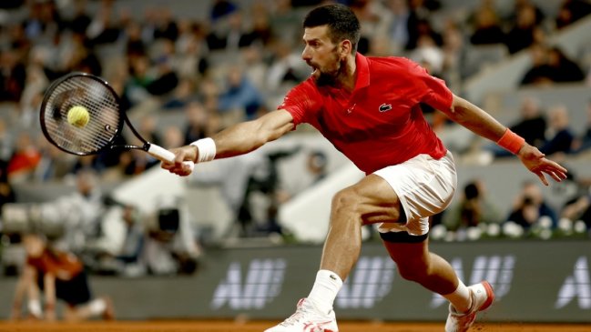 Novak Djokovic tuvo un debut triunfal en Roland Garros