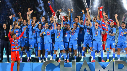   Cruz Azul goleó a Vancouver Whitecaps y conquistó la Copa de Campeones de la Concacaf 