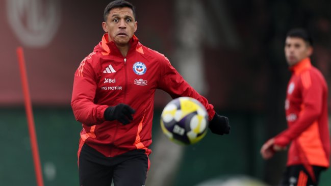 Gareca ensayó equipo con Alexis como titular para duelo con Argentina