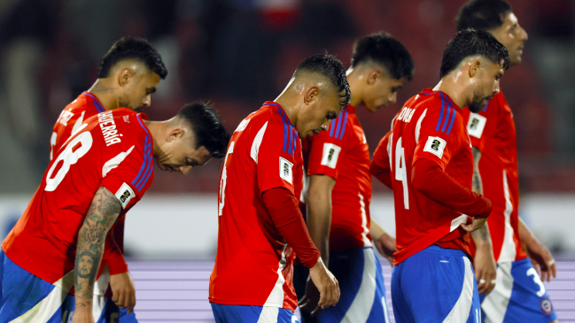 Seis jugadores de la Roja están en riesgo de suspensión para el cruce ante Argentina