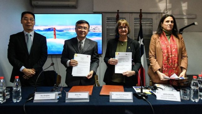 Chile y China crean Centro de Estudios Chinos para potenciar intercambio académico