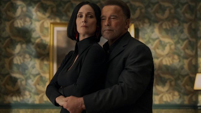 Arnold Schwarzenegger y Carrie-Anne Moss son un dúo 