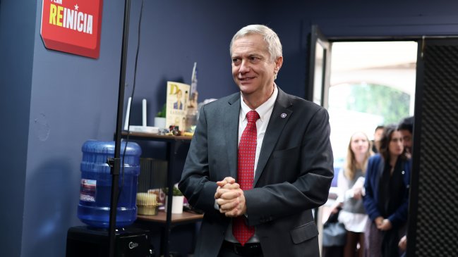 Diputados emplazan a Kast por vínculo con presunto ladrón de cables