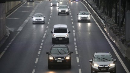   Fin de semana largo: 398 mil vehículos dejarán la Región Metropolitana 