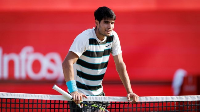 Alcaraz superó los obstáculos que le puso Munar y avanzó a cuartos en Queen's