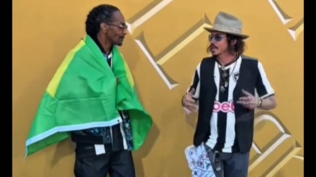 [VIDEO] Snoop Dogg y Johnny Depp apoyaron a Botafogo en el Rose Bowl