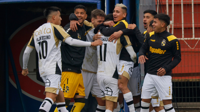 Coquimbo Unido batió a Unión Española y sigue firme en lo más alto de la tabla