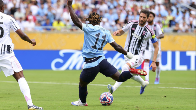[VIDEOS] Manchester City se adelantó con un golazo y Juventus igualó tras un grosero error