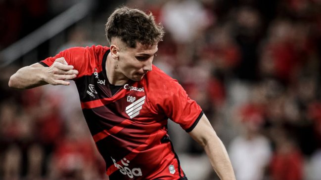 Luciano Arriagada está cerca de fichar en Huachipato tras salida de Atlético Paranaense