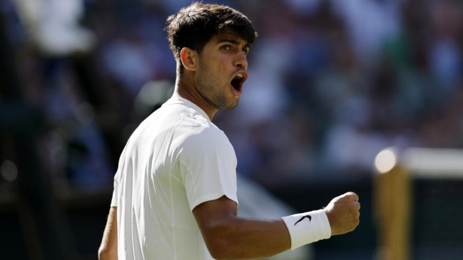 Carlos Alcaraz superó a un luchador Fognini para avanzar en Wimbledon