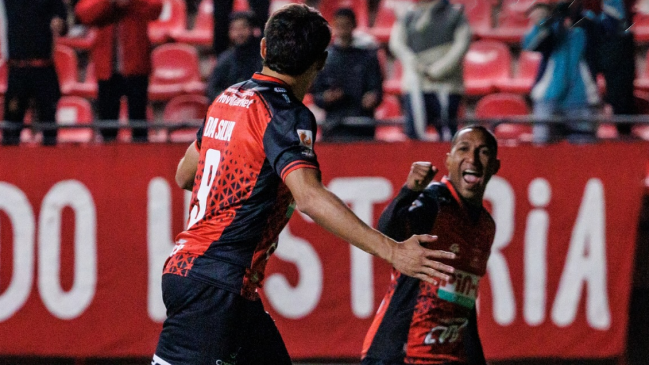Deportes Limache doblegó a Cobreloa y avanzó con paso firme a cuartos en Copa Chile