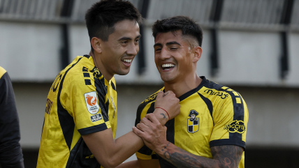   Coquimbo extendió su invicto con un abultado triunfo ante U. La Calera en octavos de Copa Chile 