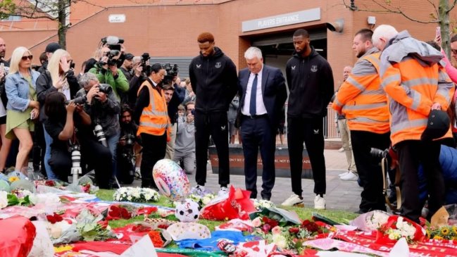 [VIDEO] El gesto de Everton, eterno rival de Liverpool, en memoria de Diogo Jota