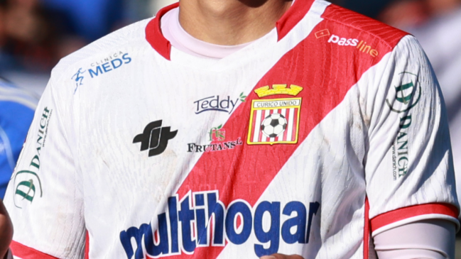 Nuevo golpe: Curicó Unido se quedó sin proveedor de indumentaria