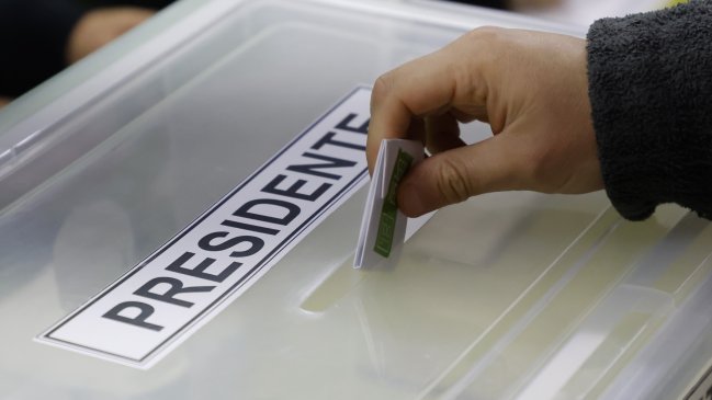 En segunda vuelta, Jara empata con Kast y pierde por dos puntos ante Matthei, según Data Influye