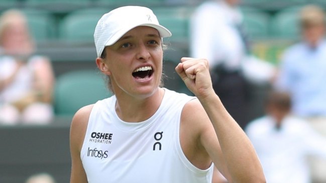 Iga Swiatek y Belinda Bencic se verán las caras en las semifinales de Wimbledon