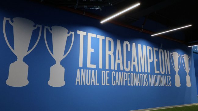 U. Católica mostró mensajes en muros interiores del Claro Arena