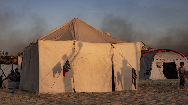 Israel prohíbe a los palestinos en Gaza entrar al mar en pleno verano