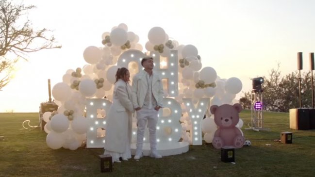 Influencer Ignacia Antonia reveló el género de su bebé con masiva transmisión en vivo