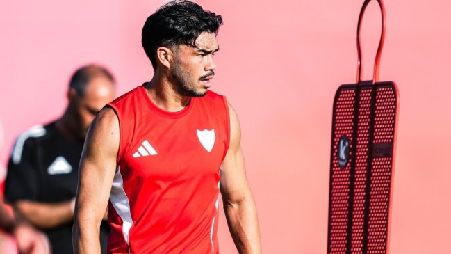 Gabriel Suazo se sumó a los trabajos de Matías Almeyda en Sevilla CF
