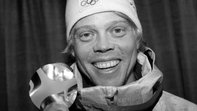 Exesquiador olímpico falleció tras ser alcanzado por un rayo