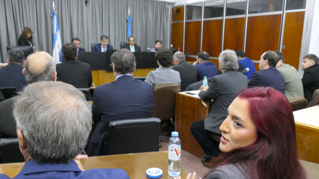 Nuevo juicio por muerte de Maradona comenzó con la suspensión de la audiencia preliminar