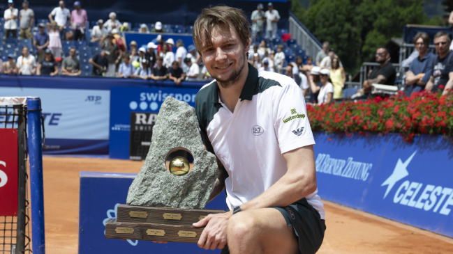 Alexander Bublik venció a Juan Manuel Cerúndolo y se alzó como campeón en Gstaad