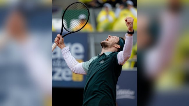 Alexander Bublik conquistó el torneo de Kitzbühel y celebró su tercer título ATP del año