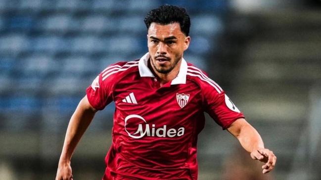 En España candidatearon a Gabriel Suazo como posible subcapitán del Sevilla