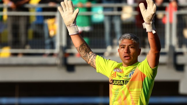 Colo Colo enviará contrapropuesta a Peñarol en negociación por Brayan Cortés