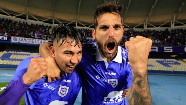 Joaquín Larrivey renovó contrato con Deportes Concepción