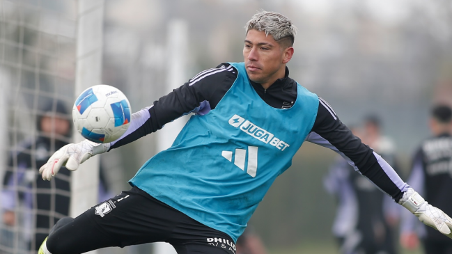 DT de Peñarol valoró llegada de Cortés y apuntó a Colo Colo: Fue difícil por temas de ellos