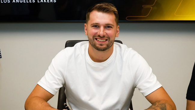 Luka Doncic renovó con los Lakers por tres años y 165 millones de dólares
