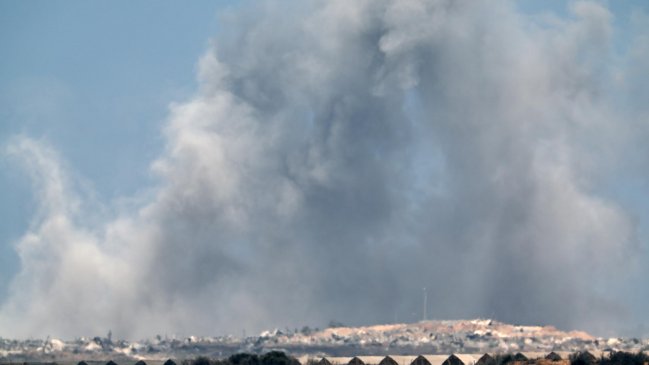Ataques israelíes mataron a 104 gazatíes en la última jornada, 65 mientras iban a buscar comida