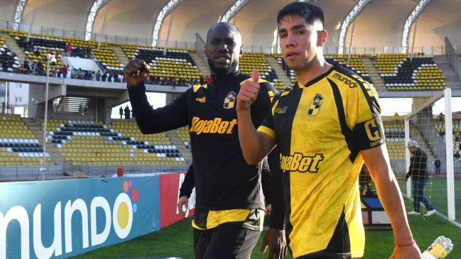 Resumen: Coquimbo sigue firme en una tabla donde la UC y Colo Colo están enredados