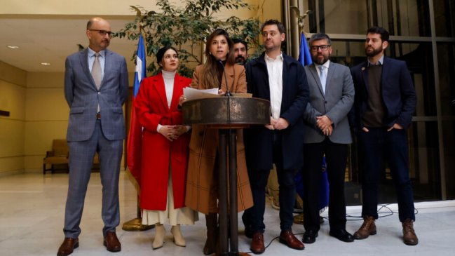 Diputados oficialistas torpedean la paz entre Matthei y Kast