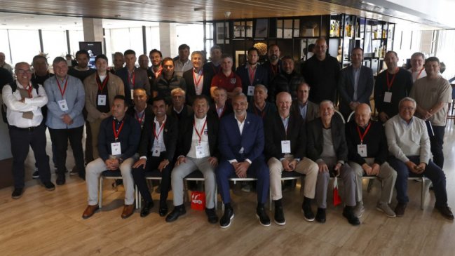 ANFP y presidentes de clubes sellaron acuerdos clave para el futuro del fútbol chileno