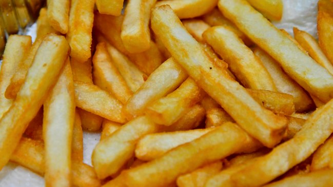Es chilena: Estudio vinculó el origen de las papas fritas a una fiesta en Nacimiento