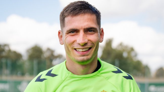 Real Betis traspasó al lateral izquierdo francés Perraud a Lille