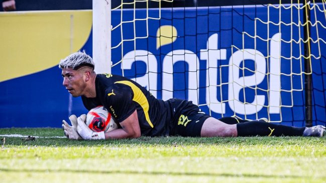 Brayan Cortés entregó la valla invicta en su debut en el clásico uruguayo