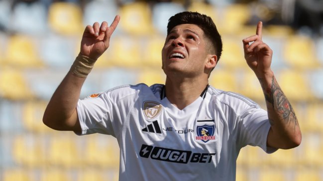 [VIDEO] Víctor Felipe Méndez anotó por primera vez en Colo Colo con un golazo a Everton