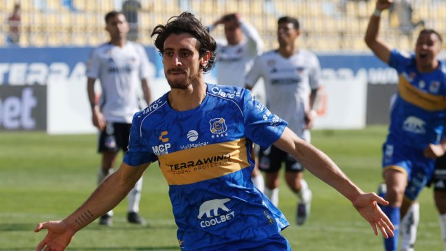 [VIDEO] Sebastián Sosa aprovechó penal en el último minuto y marcó el empate ante Colo Colo