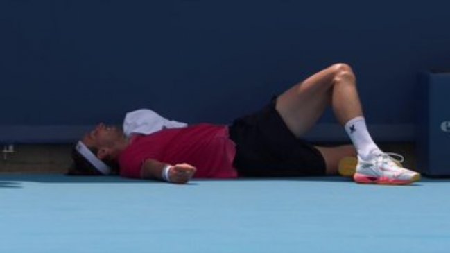 [VIDEO] Rinderknech se retiró de Cincinnati tras desplomarse a mitad de partido por el calor