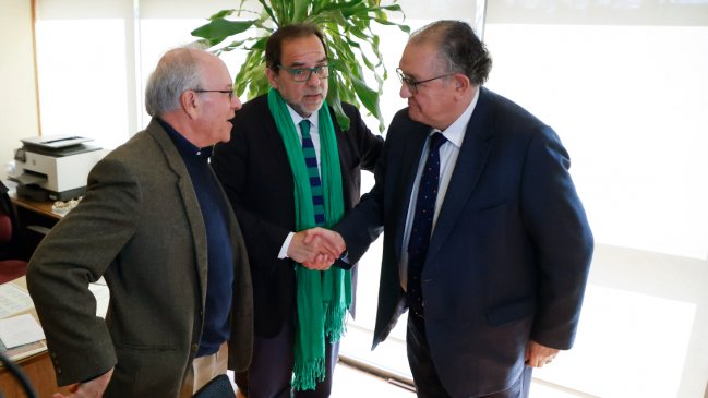 Negociación oficialista: FRVS está dispuesta a recibir a la DC en su lista si no logra acuerdo