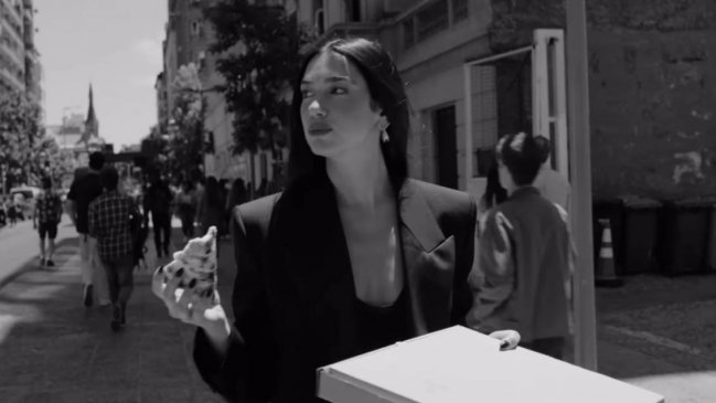 Este es el comercial que Dua Lipa grabó en Chile